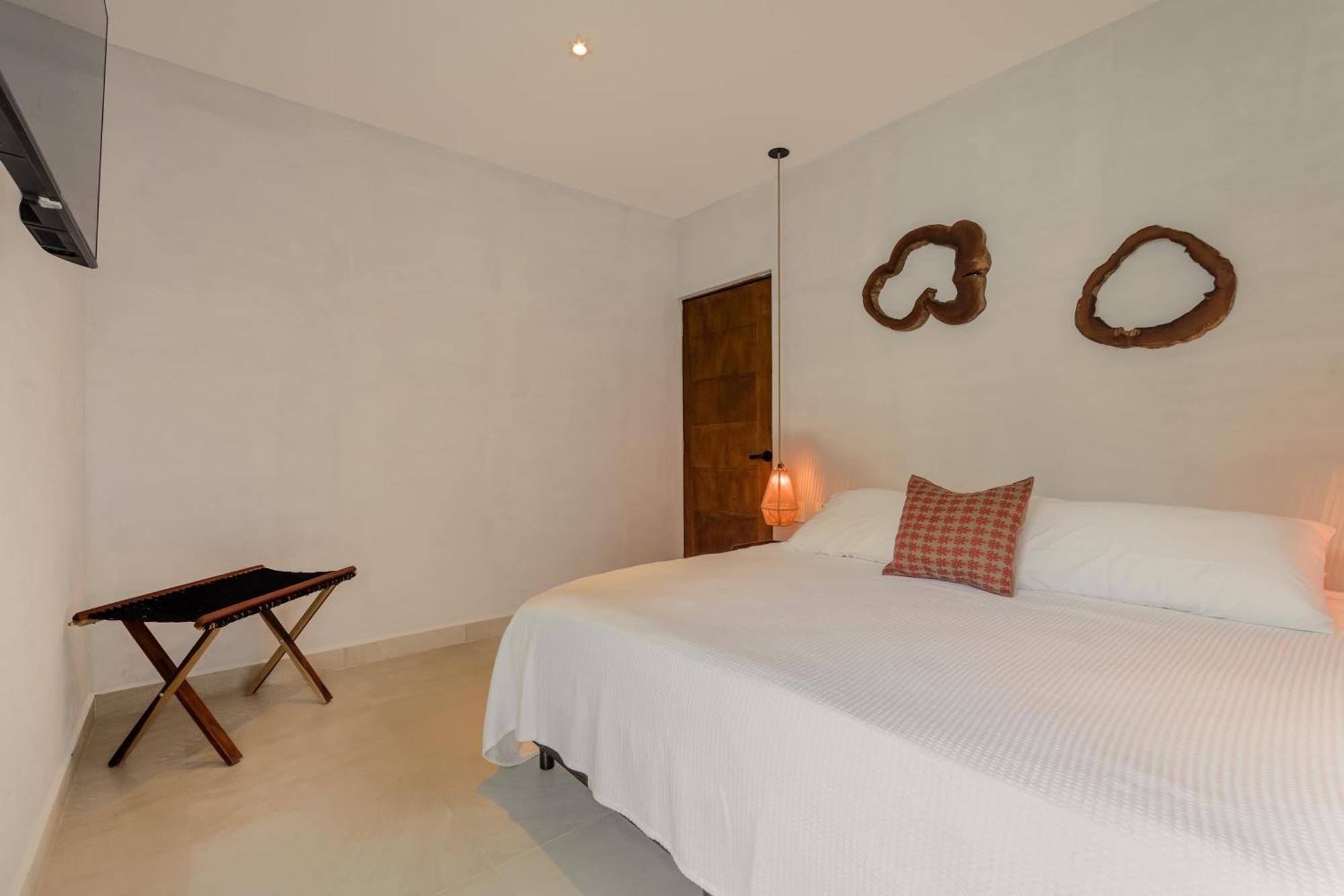 *Casa Aluxes- Guesthouse* カンクン エクステリア 写真