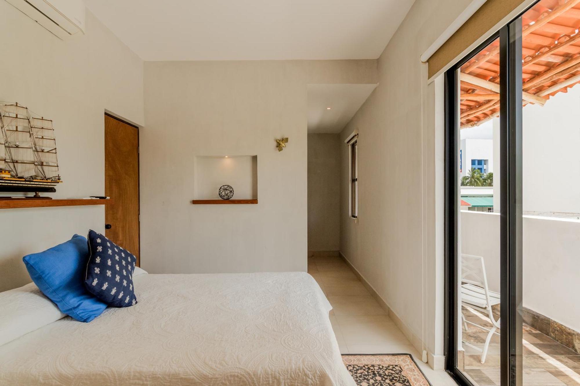 *Casa Aluxes- Guesthouse* カンクン エクステリア 写真